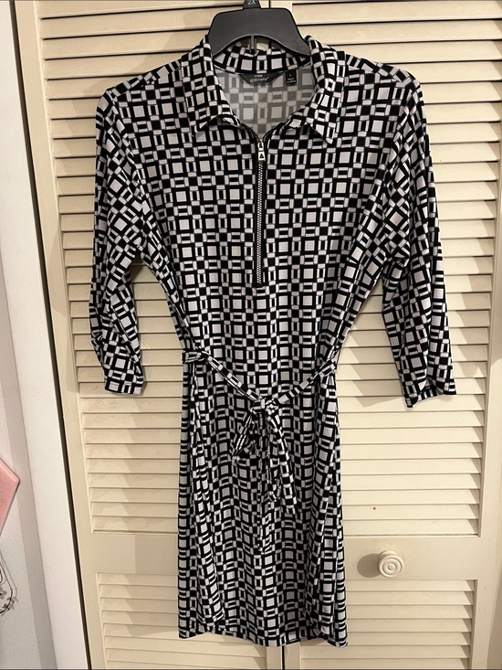 Mlle Gabrielle Dresses & Skirts - Mlle Gabrielle Geometric Print Zip-Front Women’s Dress in Black and White